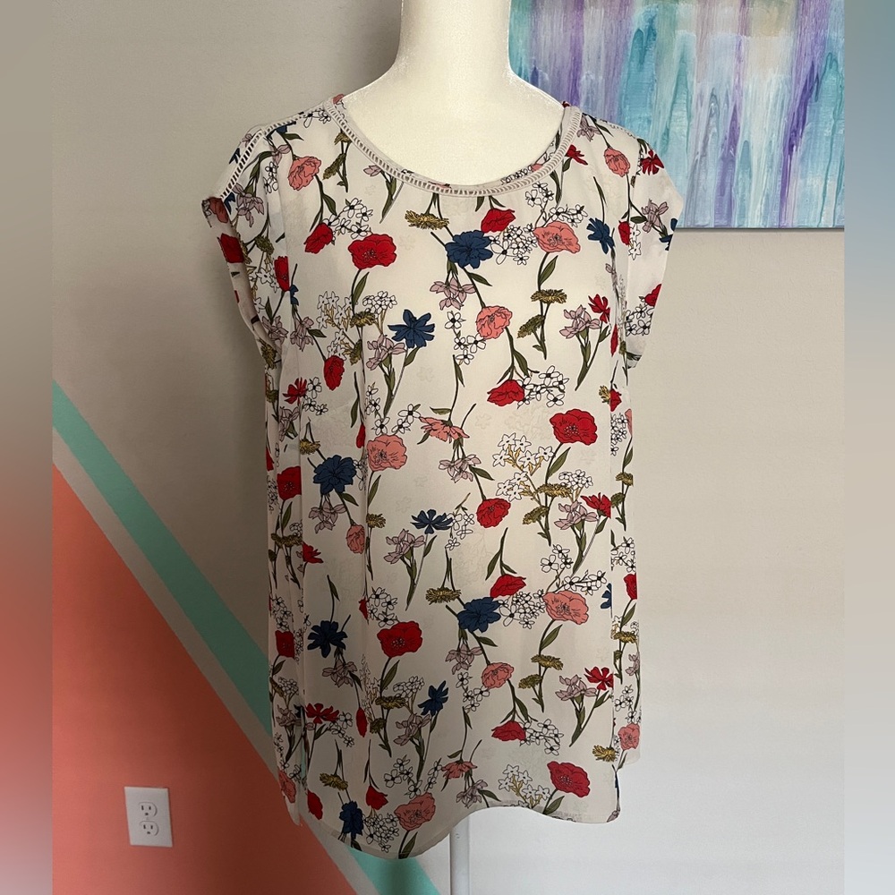 DR2 Floral Sleeveless Blouse